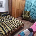 Bedspace In Hostel Apartment