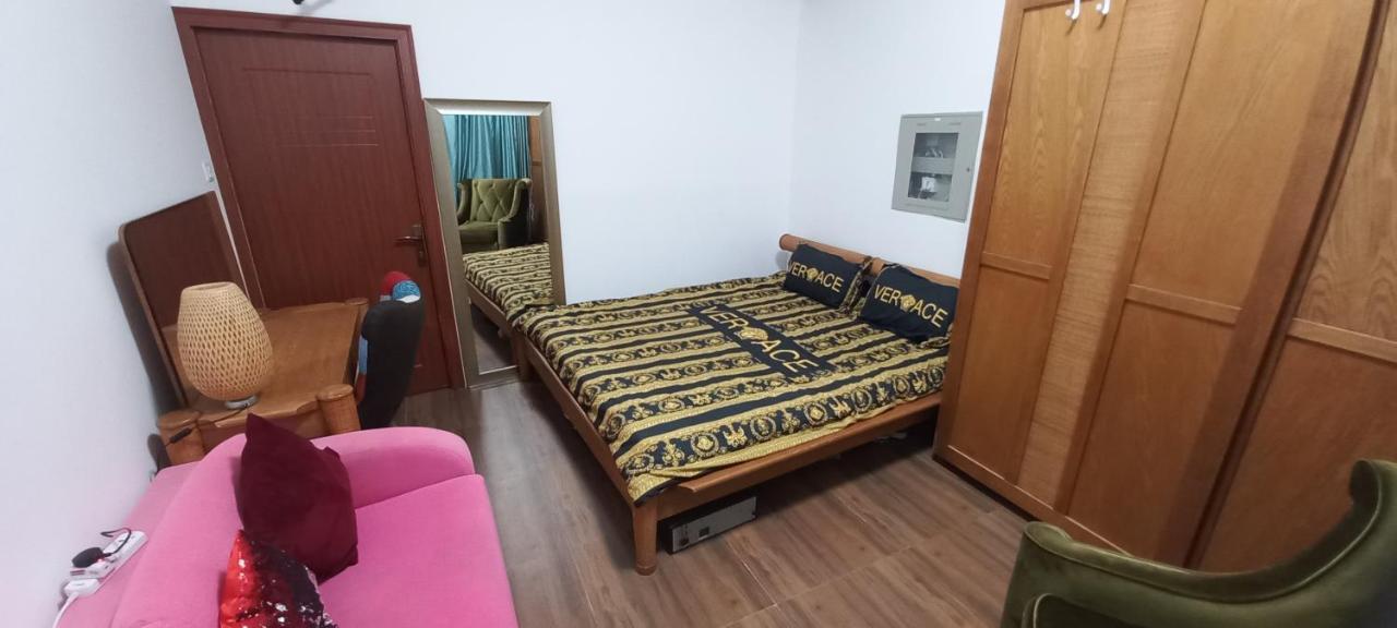 Bedspace In Apartment *